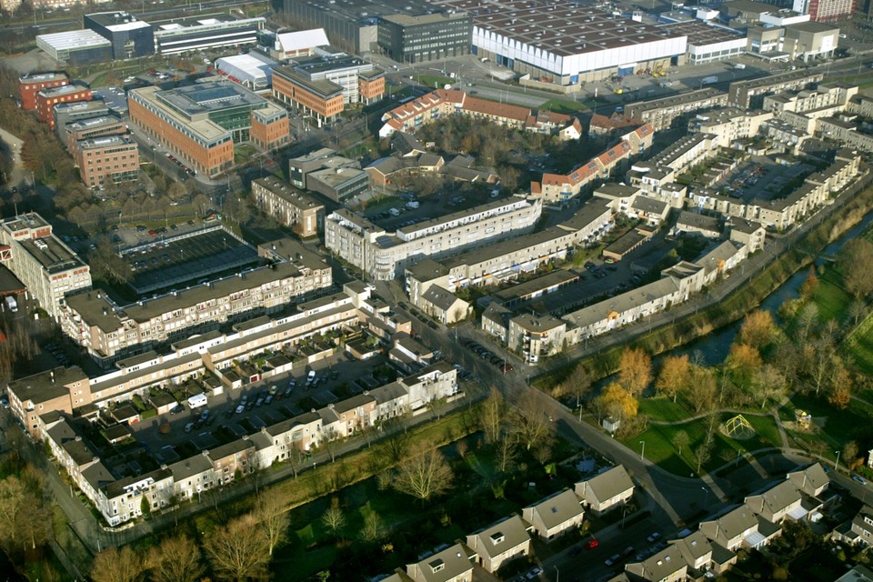 Kantorenwijk Randwyck vanuit de lucht. 