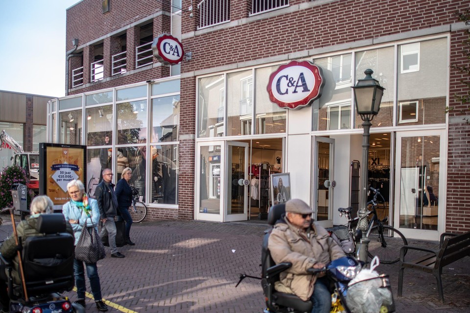 Modeketen C&amp;A sloot vorig jaar bijna 70 winkels in heel Europa, waaronder het filiaal in Sittard.