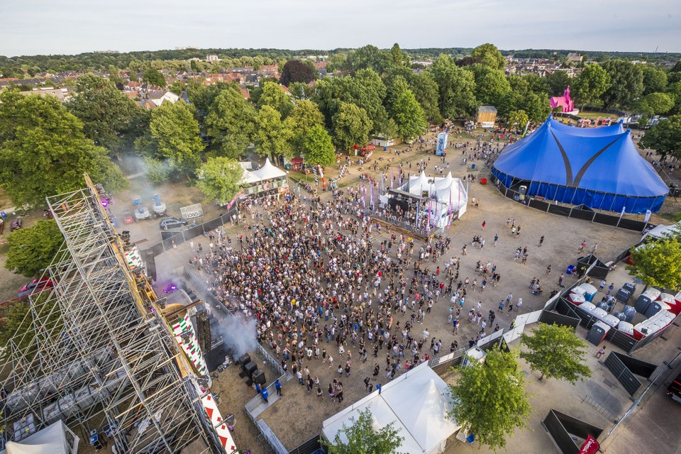 Dancefestival Stereo Sunday in Venlo staat voor 2 en 3 juli  gepland. 