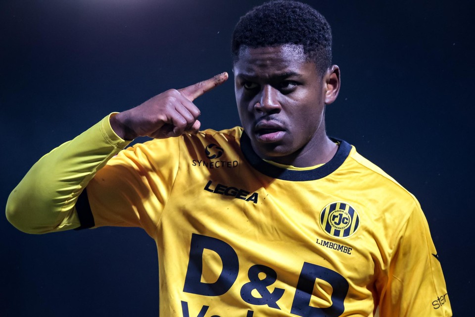 Bryan Limbombe heeft voor de 3-1 gezorgd.