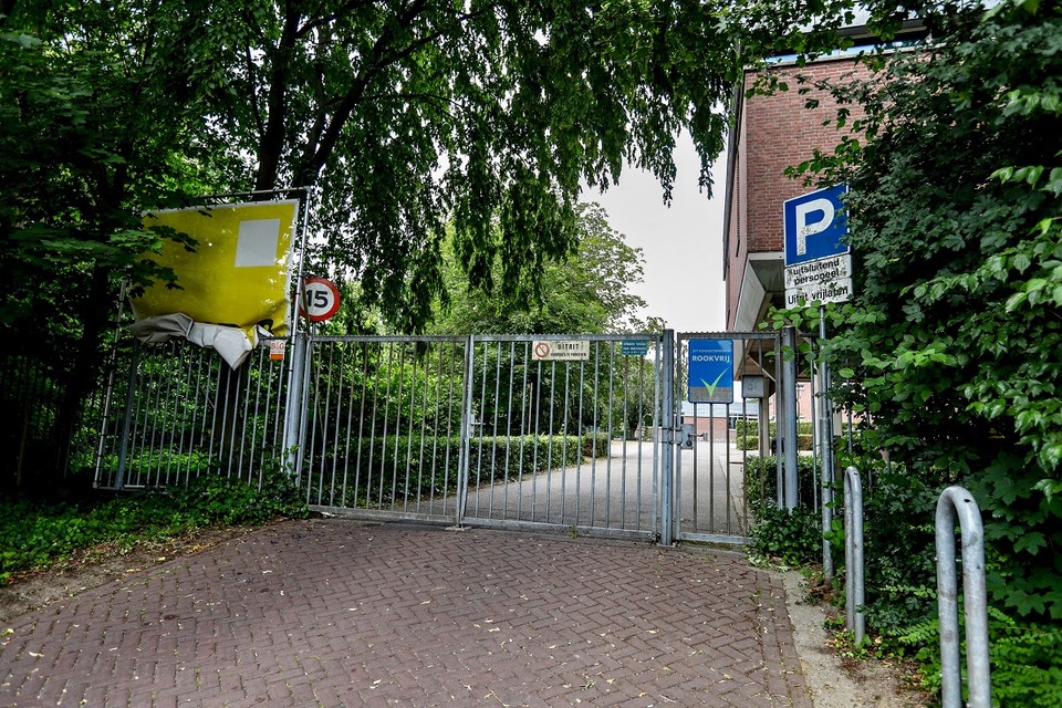 De ingang van een van de twee VMBO Maastricht-gebouwen.