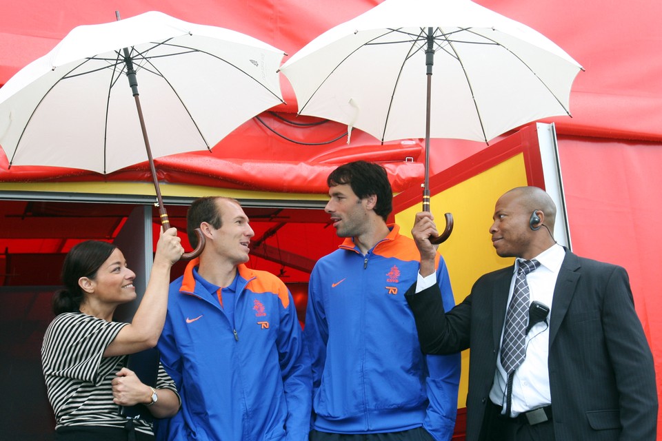 Van Nistelrooij  (r) en Robben. 
