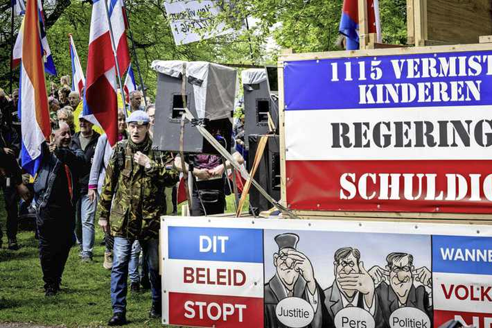 Een eerder protest op de Koekamp in Den Haag na onvrede over het beleid en premier Rutte. Het SCP denkt dat het laten meebeslissen van het volk, helpt bij het herstellen van vertrouwen in de politiek.