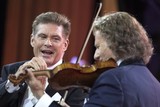 thumbnail: David Hasselhoff op het podium tijdens de generale repetitie op het Vrijthof. De acteur verzorgt een verrassingsoptreden bij het concert van Andre Rieu.