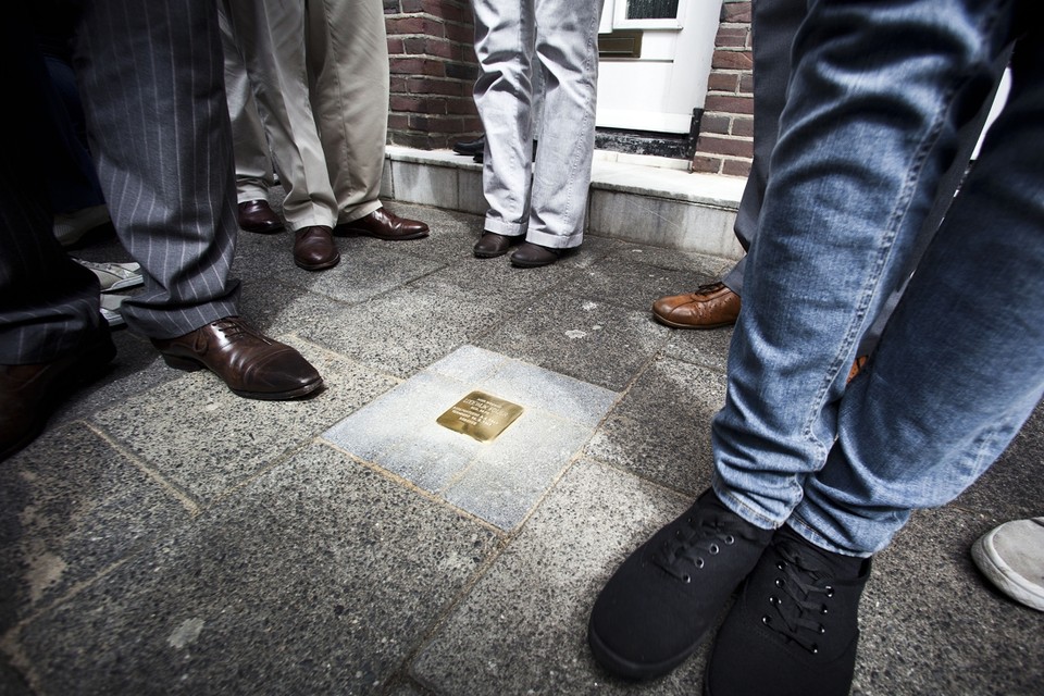 Op meerdere plaatsen in Limburg liggen Stolpersteine als herdenking aan oorlogsslachtoffers. 