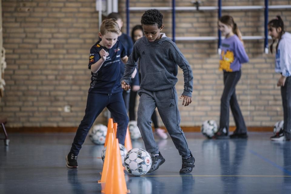 Leerlingen van Kindcentrum Sittard worden gestimuleerd om te sporten. 