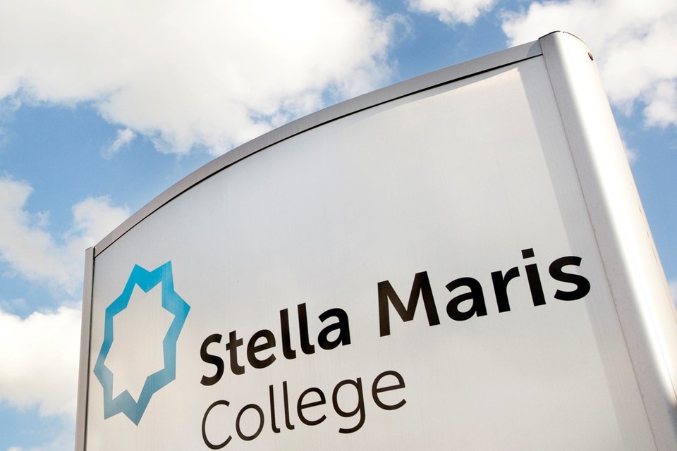 Stella Maris kreeg een vernietigende beoordeling van de onderwijsinspectie, terwijl het in Maastricht weer beter gaat. 