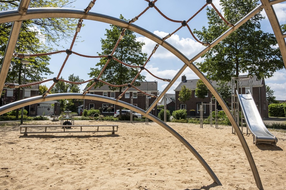 Bewoners wilden de speeltuin aan de Kampstraat een andere invulling geven, zodat het voor kinderen leuker werd om in te spelen. 