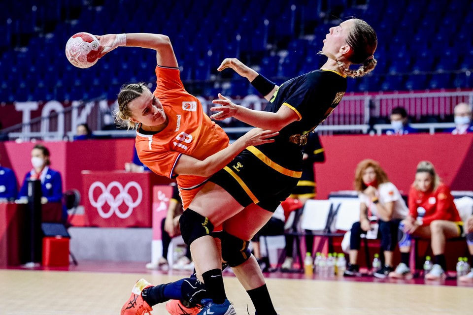 Larissa Nusser tijdens de Olympische Spelen in Tokio in het shirt van Oranje.