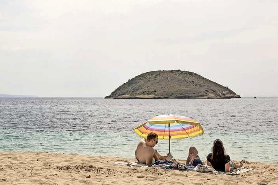 Europese landen sorteren voor op een druk toerismeseizoen. Zo zijn in sommige delen van Spanje reizen weer mogelijk. 