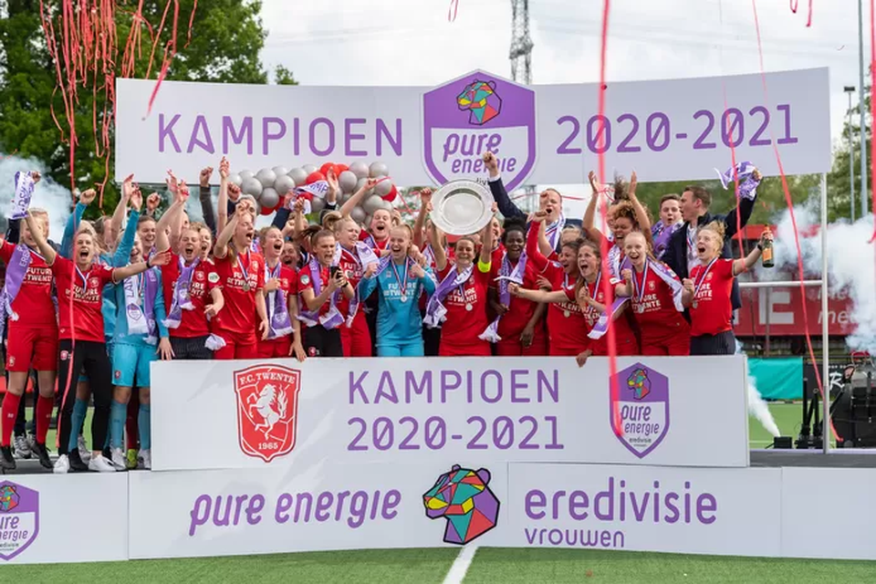 FC Twente viert de titel. 