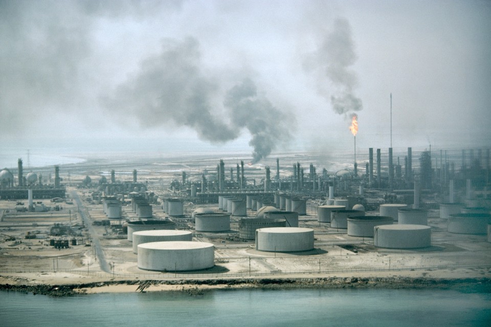 Een olie-installatie van Saudi Aramco in Saudi-Arabië. 