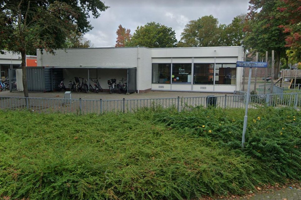 De huidige schoollocatie aan de Anjelierstraat in Weert is een van de mogelijke locaties voor het nieuwe Kindcentrum 3hoven.