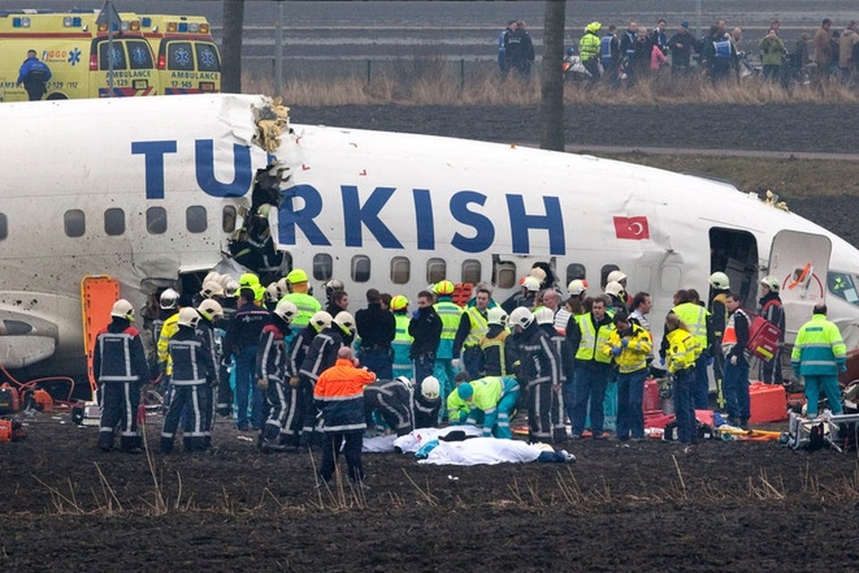 Het neergestorte toestel van Turkish Airlines, op 25 februari 2009. 