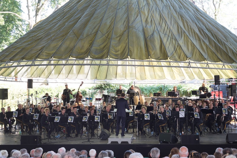 De Doolhof vormt het unieke decor voor het zomerconcert.