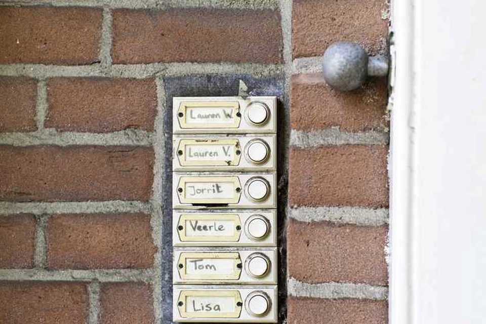 Jarenlang was het financieel aantrekkelijk om woningen om te bouwen tot huurpand voor bijvoorbeeld studenten, nu komt er vaker weer een particuliere eigenaar in. 