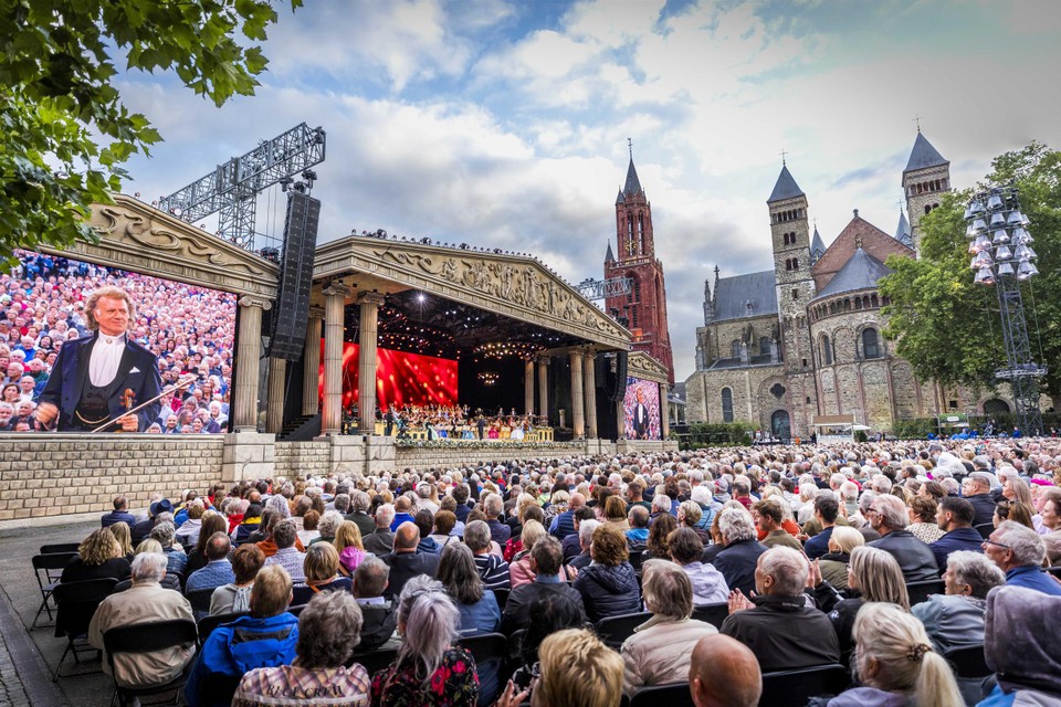 Voor de Vrijthofconcerten van André Rieu in Maastricht waren dit jaar honderden ongeldige kaarten in omloop.