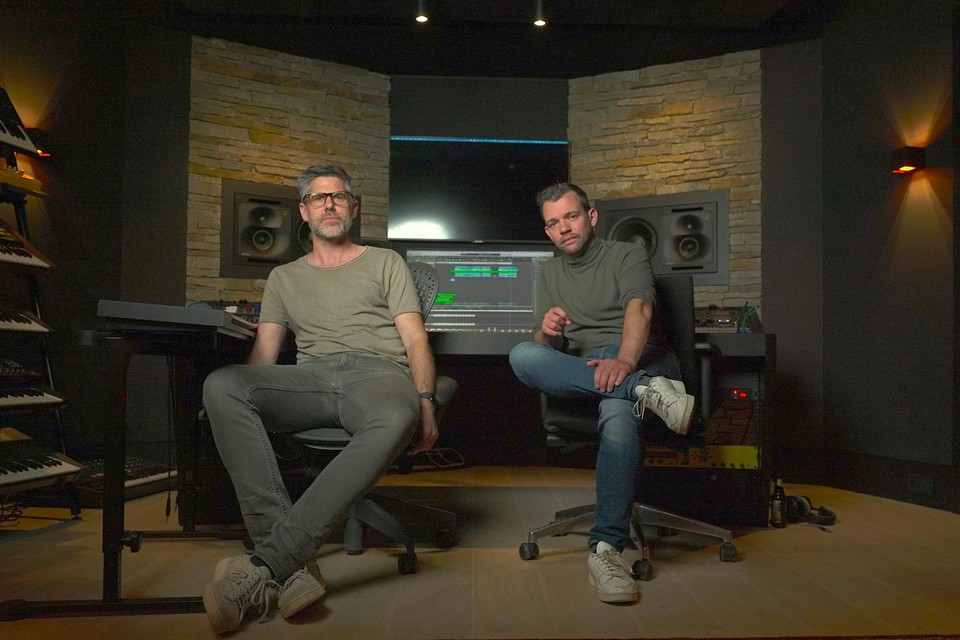 Jules Reivers (l) en Roel Gommans van Line29 uit Venray, schrijvers van de filmscore van ‘Kwestie van Geduld’. 