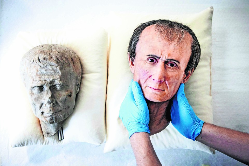 Reconstructie van Caesars gelaat, in 2018 onthuld en gemaakt door fysisch antropoloog Maja d’Hollosy voor het Rijksmuseum van Oudheden in Leiden. 
