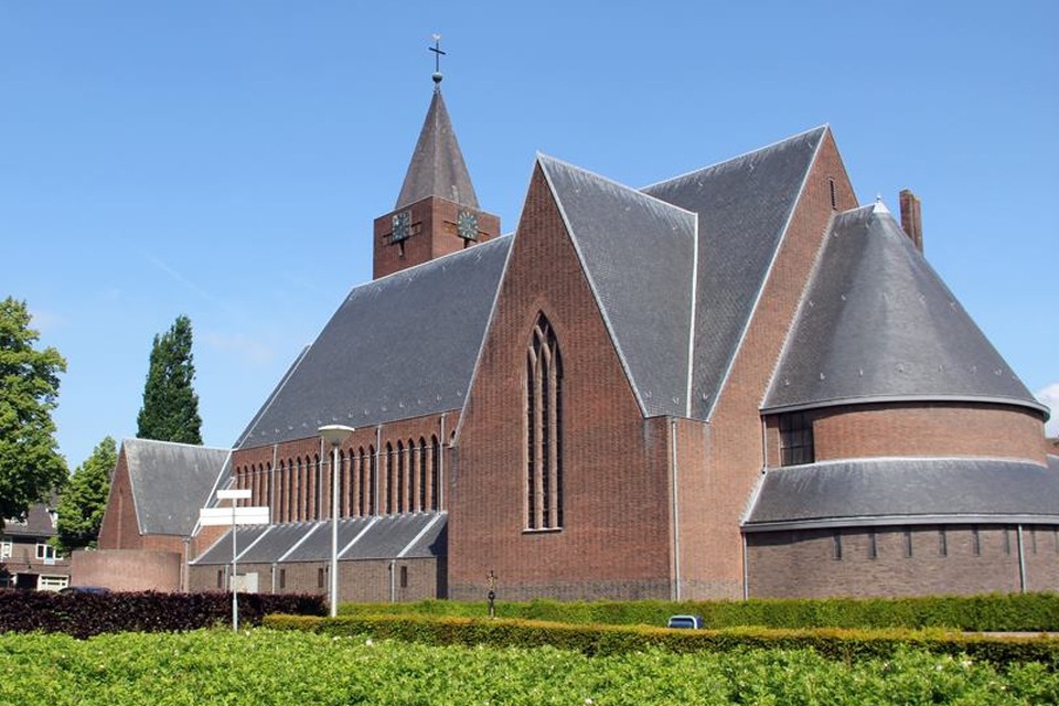 De kerk in Overhoven. 