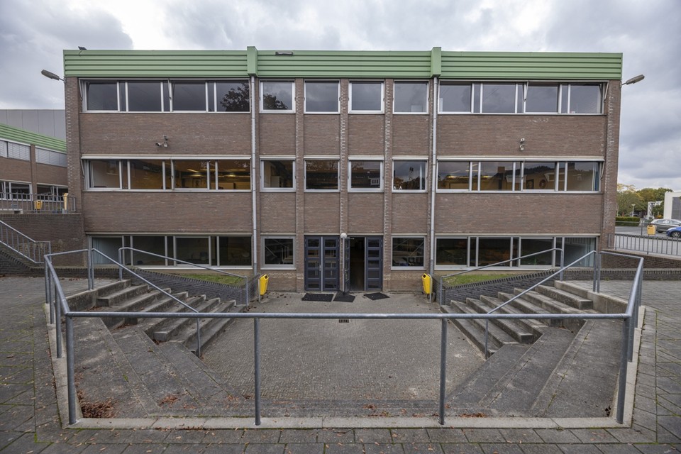 Door de komst van EOA komt er weer meer leven in het grotendeels leegstaande gebouw. 