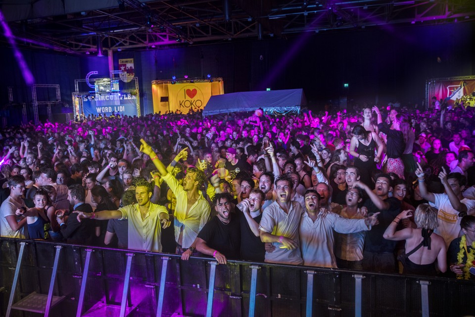 Eerstejaars studenten kwamen tijdens de laatstgehouden Inkom in 2019 in het MECC bijeen voor de Cantus om samen liederen te zingen  
