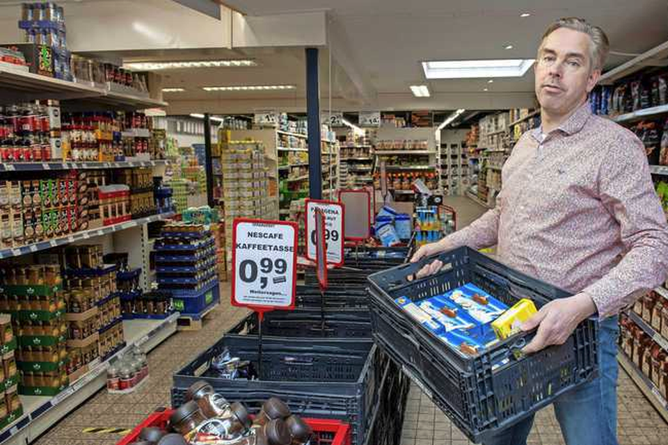 Supermarkt-ondernemer Raymond Berning zag zijn omzet kelderen.