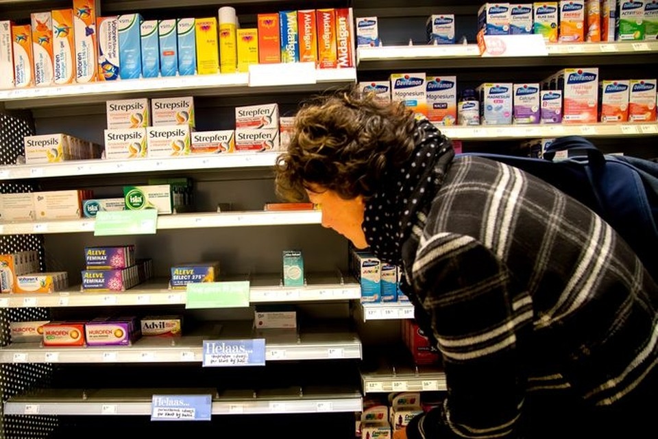 Paracetamol is populair in Nederland. Tijdens de coronacrisis werd de pijnstiller op grote schaal gehamsterd. 