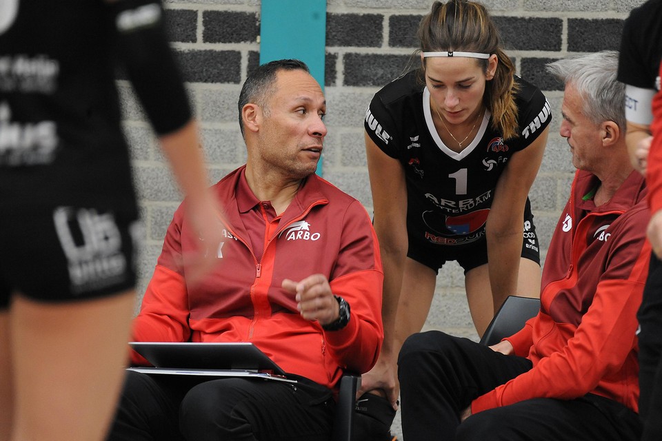 Fast-coach Josha Kailola: „Wij moesten in december onze mond houden, maar ik kan dat niet. Mensen met wie ik vijf dagen in de week samenwerk, kan ik niet op deze manier voor de gek houden.”