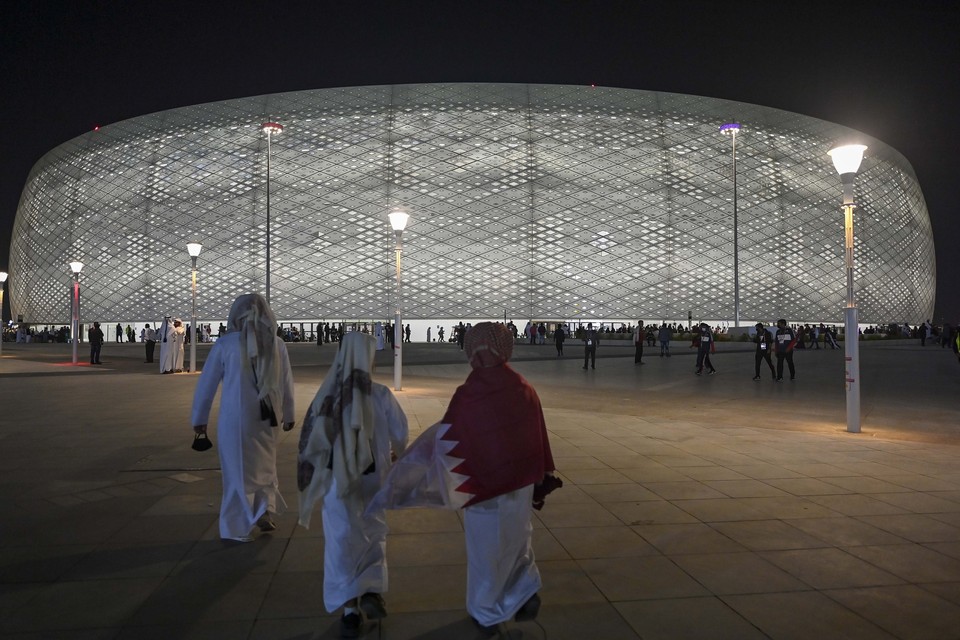 Het WK voetbal in Qatar wordt gespeeld in hypermoderne stadions.  