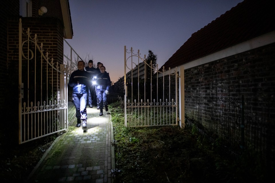 Toezichthouders in opleiding controleerden onder andere op openstaande poorten. 