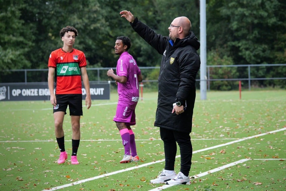 Joeri Janssen speelt zaterdag met zijn team tegen de beloften van NEC.