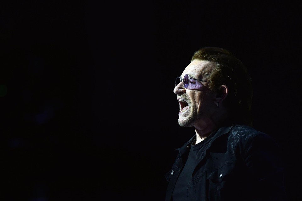 Bono tijdens een optreden in Belfast, 2018. 