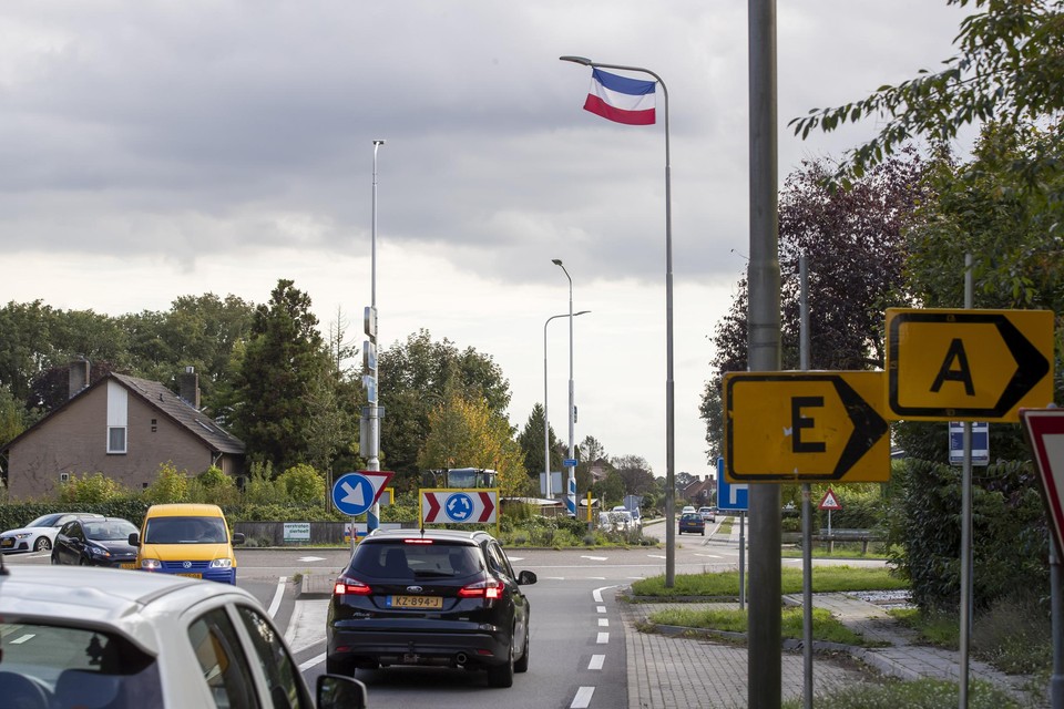 Vlaggen als deze worden binnen afzienbare tijd weggehaald. 