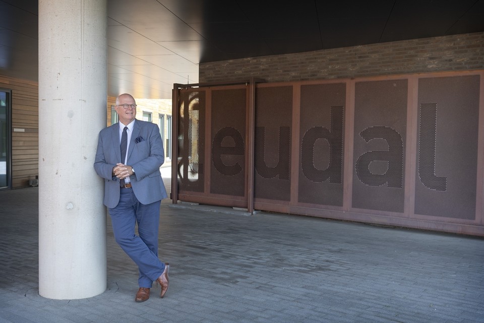 Oud-burgemeester Arno Verhoeven van Leudal. 