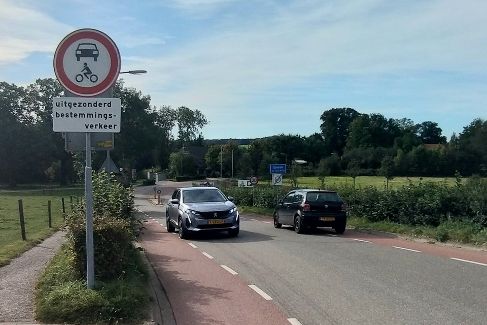 Bij Euverem is de doorgaande route via Beutenaken naar Slenaken afgesloten. 