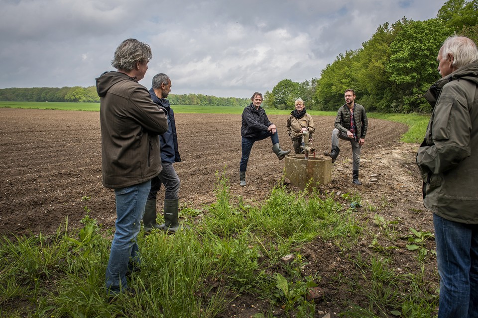 De initiatiefnemers van Herenboeren Venlo, met in het midden John Rietman, Marlie van Gelderen en Bart Verheijden (vlnr). 