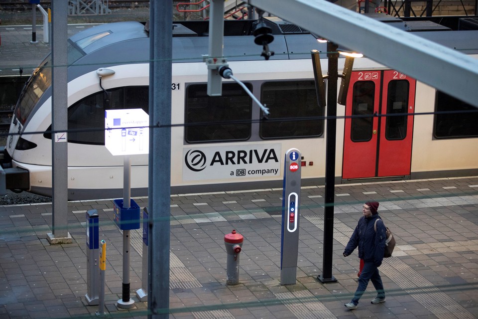 Een lege Arriva-trein op station Heerlen.