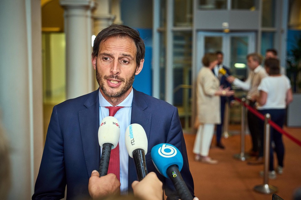 CDA-leider Wopke Hoekstra beantwoordt vragen van journalisten na de eerste ministerraad na het zomerreces. 