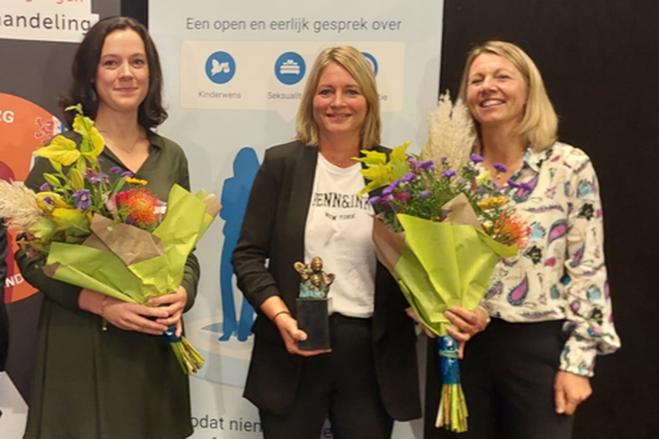 Het programma ‘Nu Niet Zwanger’ van de Limburgse GGD’s heeft Het Gouden Handje gewonnen. 
