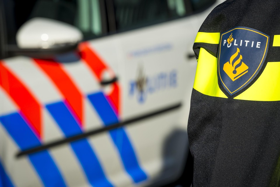 De politie heeft tijdens de nieuwjaarsnacht twee Rotterdammers gearresteerd in Munstergeleen.