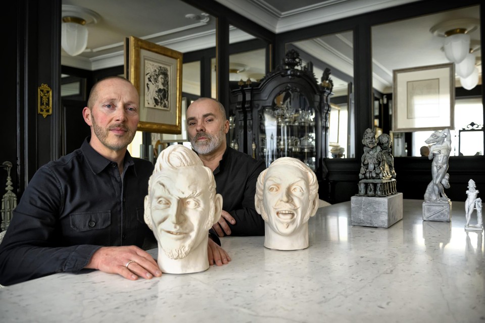 Les Deux Garçons met ontwerpen van de beelden die in Maastricht komen te staan.