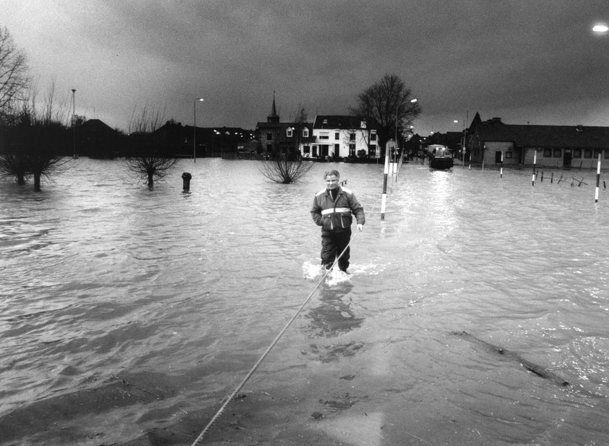 De overstroming in Itteren in 1995.