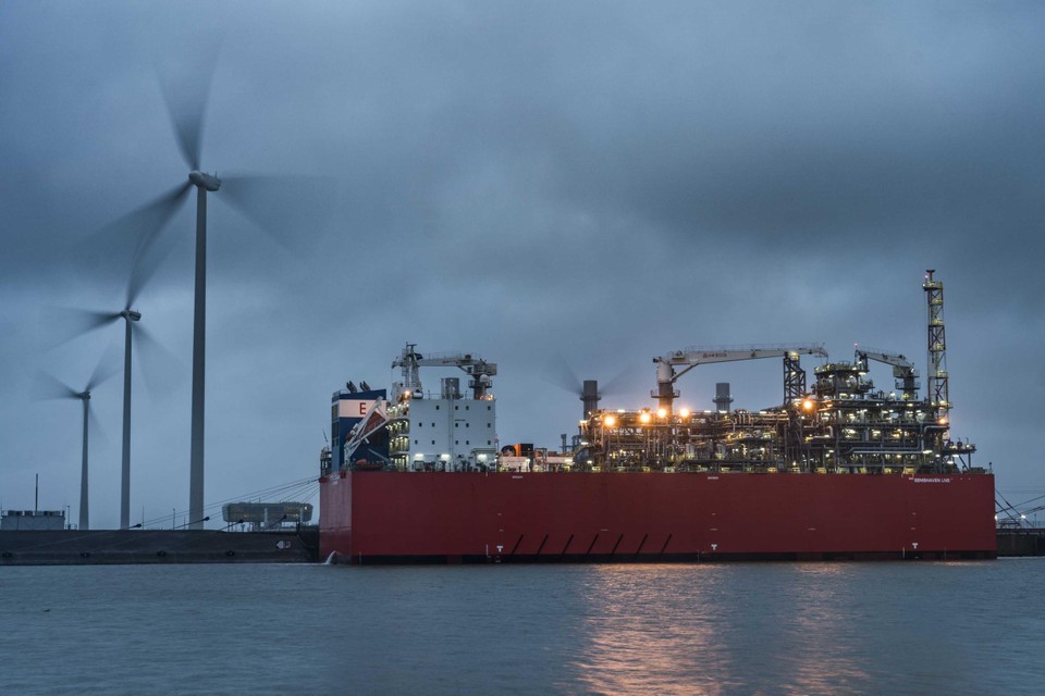 Een LNG-schip in de Groningse Eemshaven. Europa importeert dit gas op grote schaal.