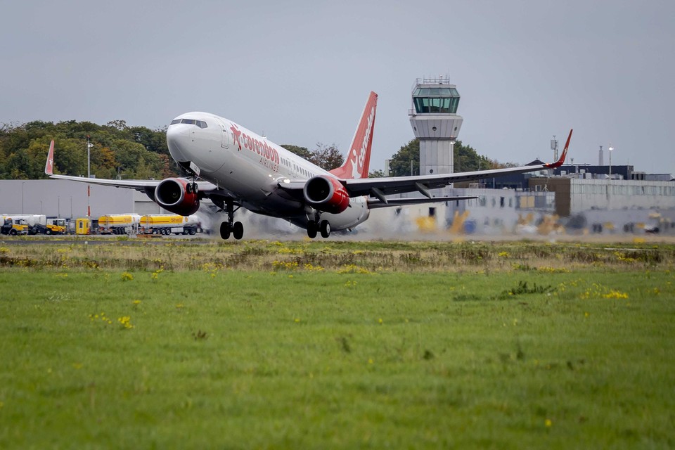 Corendon moet in de toekomst voor vakantievluchten vanaf Maastricht Aachen Airport naar onder meer Spanje, Griekenland en Bulgarije de volledige uitstoot afkopen.  