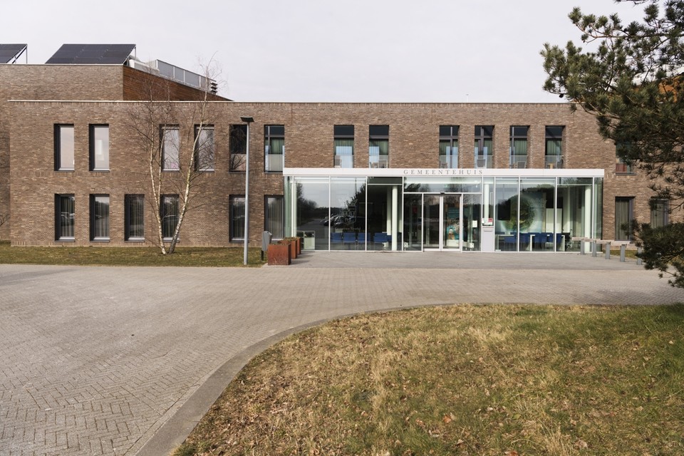 Het gemeentehuis in Heythuysen. 