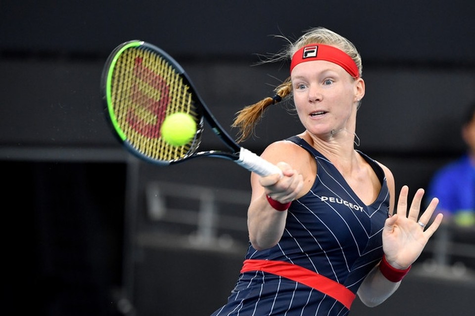 Kiki Bertens in haar verloren kwartfinalepartij tegen de Japanse Naomi Osaka op het toernooi van Brisbane, in de aanloop naar de Australian Open. 
