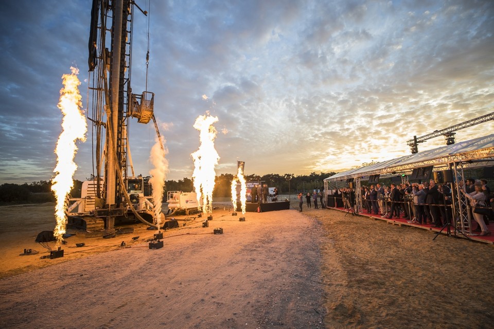 In oktober 2018 werd al een ‘eerstepaalceremonie’ gehouden op het bouwterrein. 
