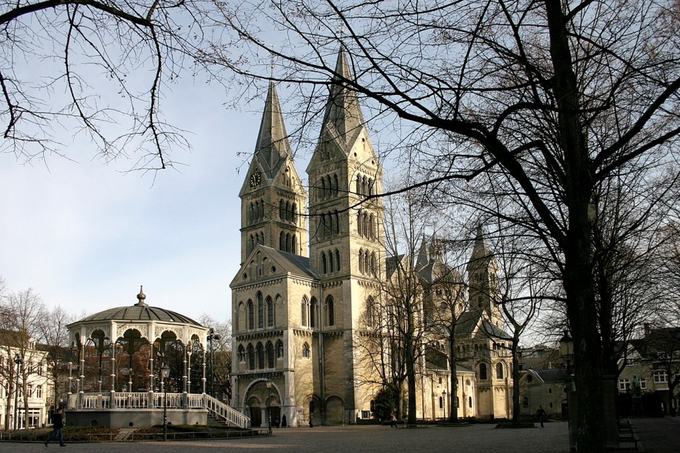 De bakermat van de Munsterkerk ligt in het Franse Bourgogne. Ter gelegenheid van het 800-jarig jubileum vindt een pelgrimsreis plaats naar die ‘roots’. 