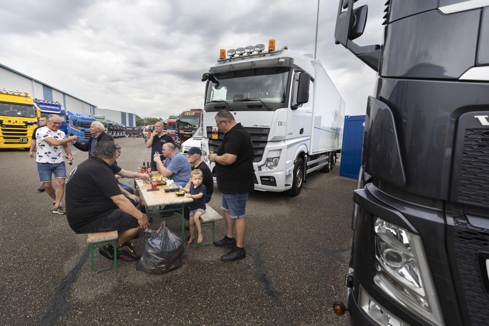 Derde Limburgs truckerstreffen bij A2 Gronsveld: 'Eén grote ... - Limburger Mobile